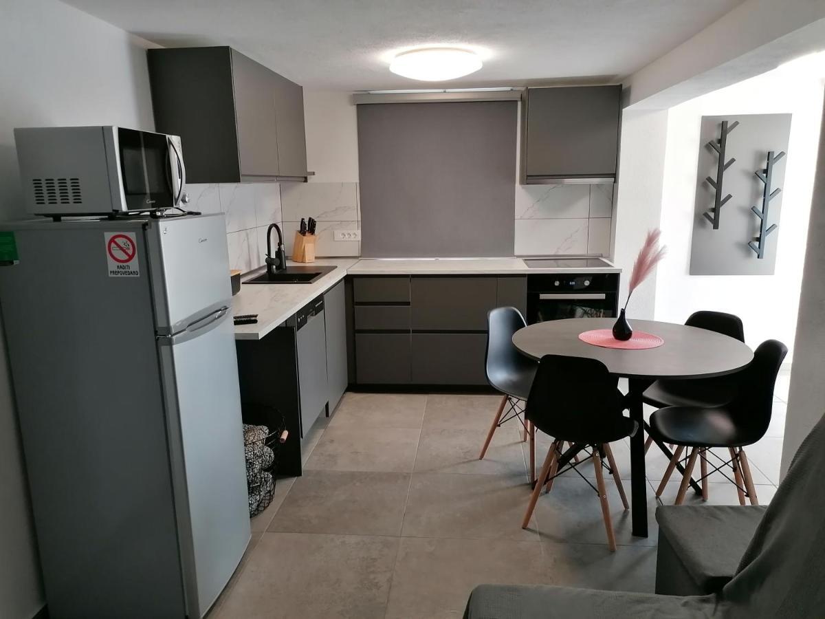 Apartma Pr Urarj Kobarid Luaran gambar